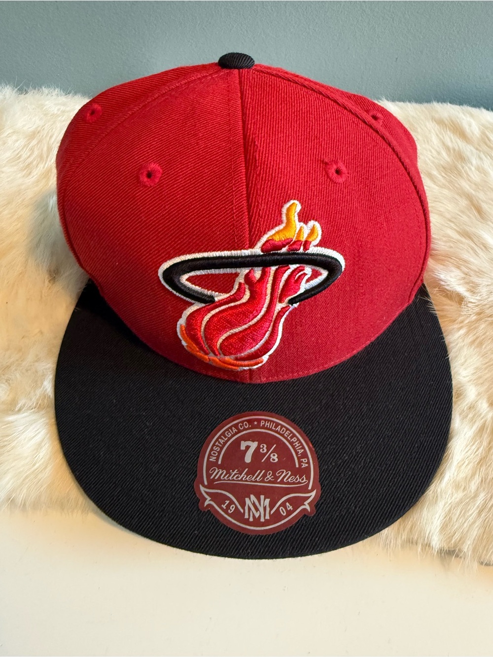 Mitchell & Ness Hardwood Classics NBA Miami Heat Fitted Hat